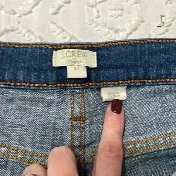 J. Crew Women’s Stretch Dark Wash Distressed Jeans Size 27 - Picture 3 of 10